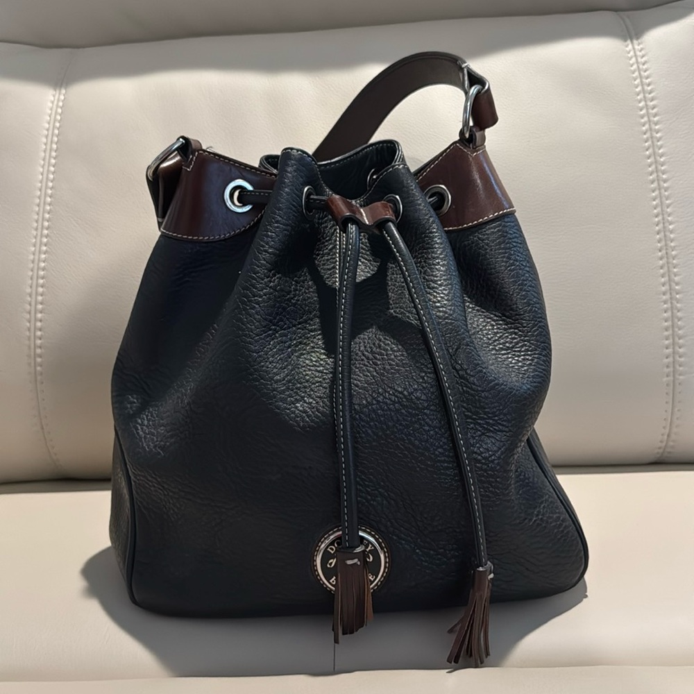 Dooney & Bourke